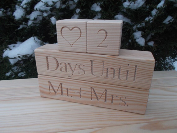 Wooden Shabby Chic Calendar Bride Gift Engagement Wedding Countdown Sign