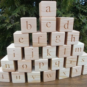 26 ABC-blokken, houten Engelse alfabetblokken in kleine letters, educatief cadeau, speelgoed, houten drukletters, ABC, houten blokken, kraamcadeau