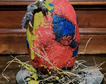 Huevo Critters estilo Pascua y Critter naciendo, figura de resina, 10 cm, tamaño real