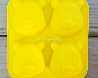 4 Cavity Winnie de Poeh Silicone Mold Bakeware Cake Pastry Candy Popsicle Ice Cream Jelly Jello Pudding Butter Soap Making Bath Bomb