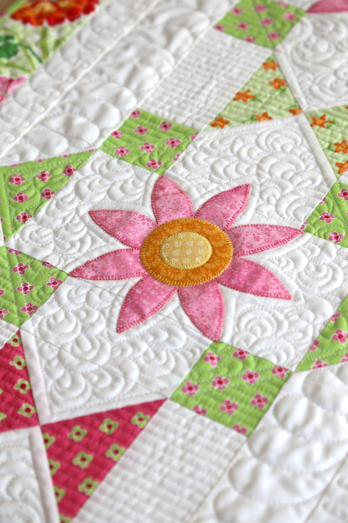 Spring Flower Applique Table Runner Pattern PDF Digital, Block Quilt ...