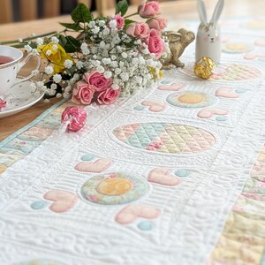 Easter Floral Egg Scrap Quilt Table Runner Pattern (PDF Digital) - Etsy