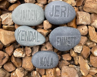 5 piedras con nombre en relieve personalizadas: piedras de jardín personalizadas