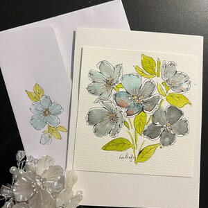 Tarjeta de acuarela original 4 y sobre -pintura del artista Lin Pacific floral incompleto, flores con follaje verde, un regalo para enmarcar y colgar