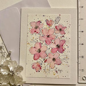 Tarjeta de acuarela original 28 y sobre - pintura del artista Lin Pacific, bocetos de rosas y follaje verde, un regalo para enmarcar y colgar