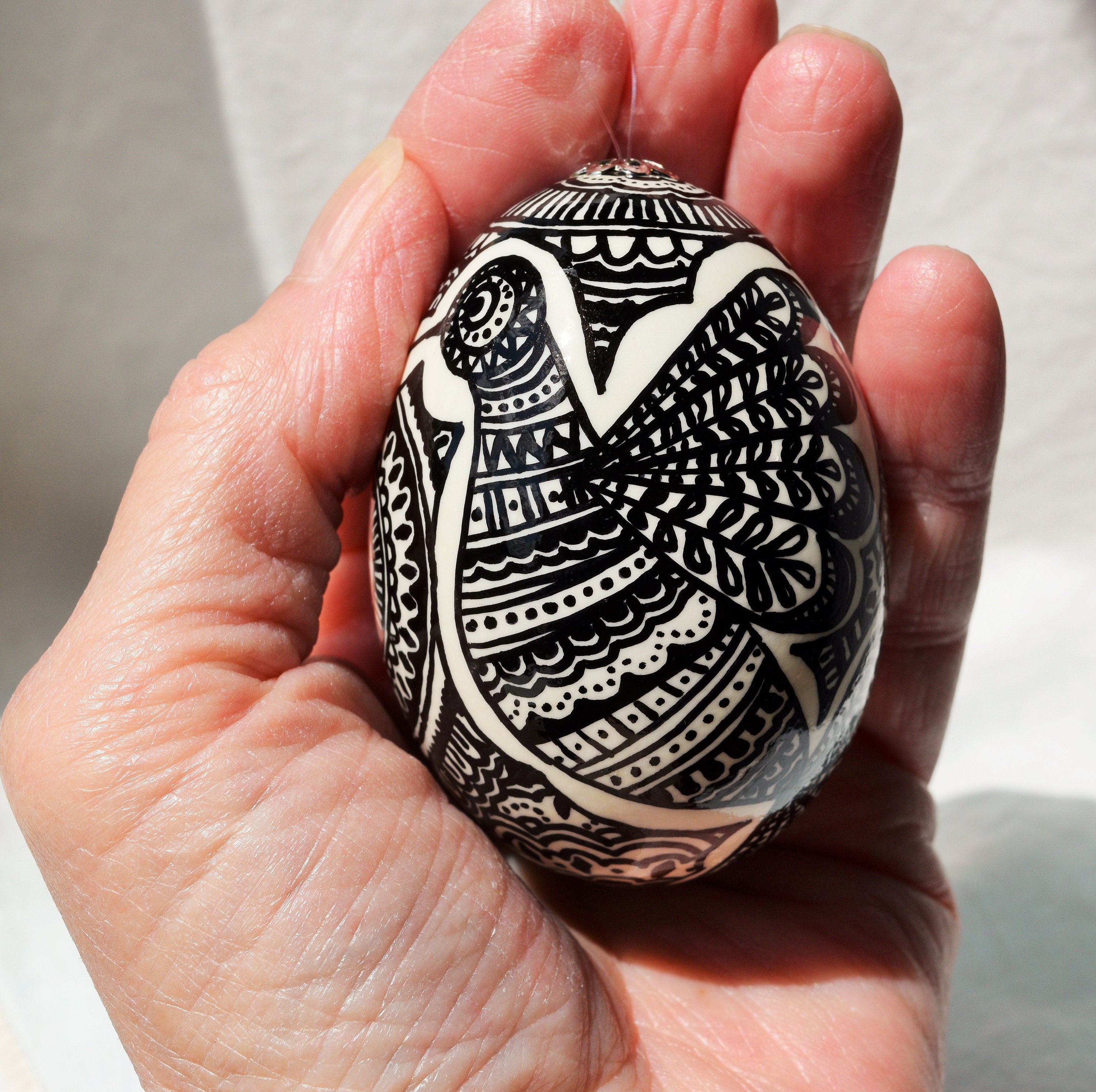 Aviva スヌーピー　70年代 Ceramic Egg Ornament Hand-drawn Duck Egg Ornament, Stylized Hummingbirds, Mehndi