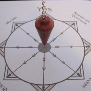 Pendelkit med röd jaspis komplett med diagram och påse. Äkta halvädelstenar infunderade med Reiki.