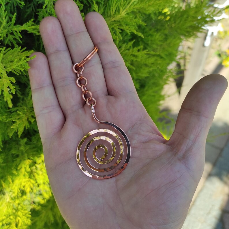 Hammered Pure Copper Spiral Keyring - Unique Keychain - Handmade ...