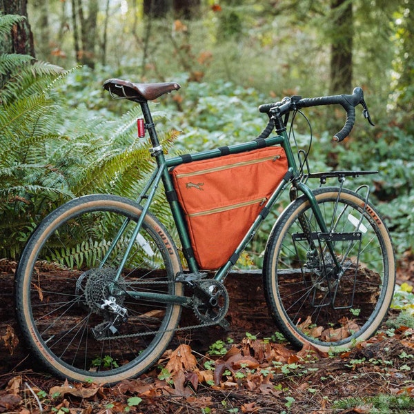 Maßgeschneiderte Rahmentasche für Bikepacking