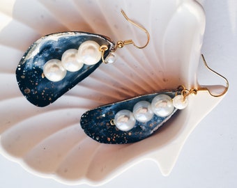 Triple Pearl Seashell Earrings // Unique exclusive statement earrings, gift for her, summer handmade jewelry, golden blue seashell