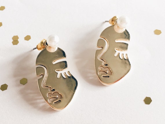 fashion accessories earrings