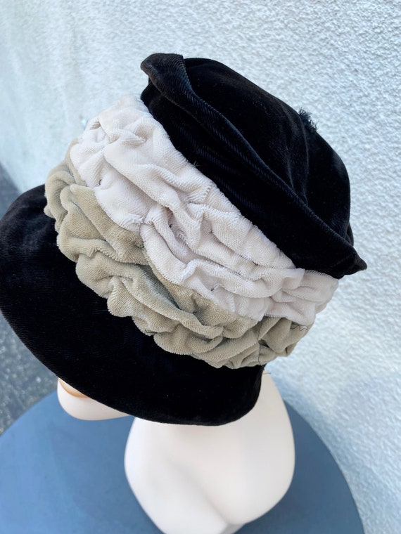1920's-1960's Black & Taupe Velvet Hat - image 7