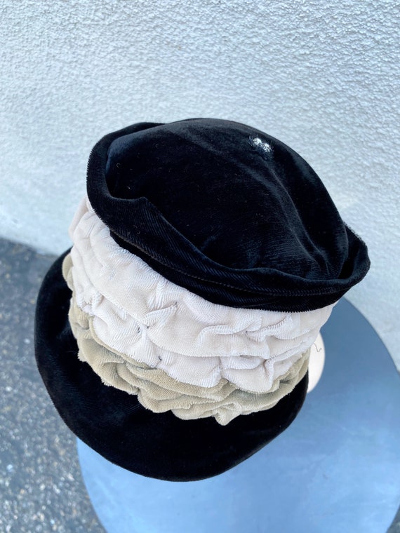 1920's-1960's Black & Taupe Velvet Hat - image 6
