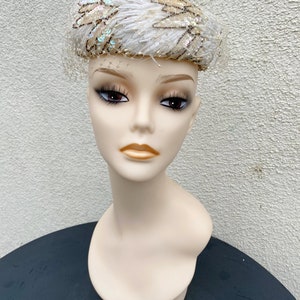1960&#39;s Daisy Sequin Beaded Cream Pillbox Hat With Netting