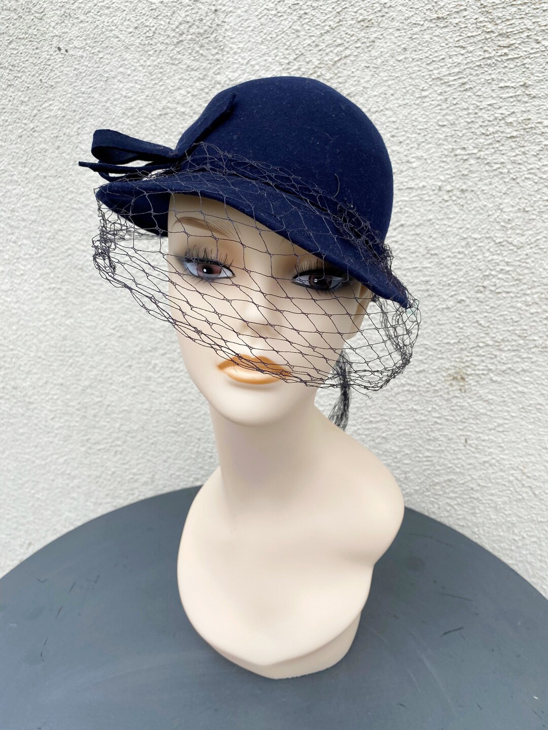 1930's Vintage Navy Blue Felt Hat With Veil & Bow Etsy