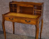 Vintage French Provincial Style Step Back Leather Top Ladies Writing Table Desk
