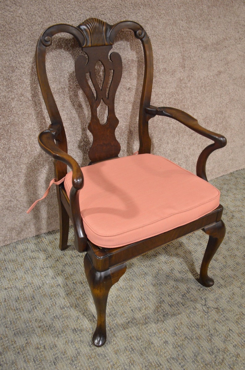Vintage Set of 6 Walnut Queen Anne Chairs