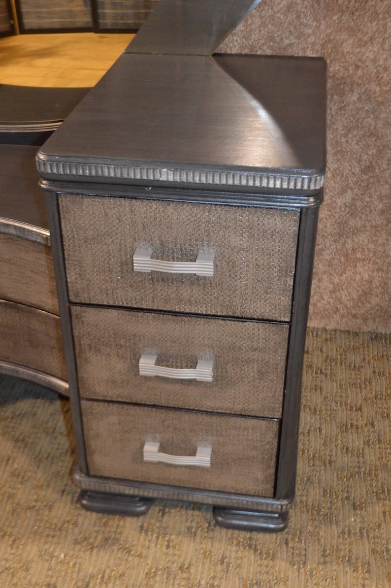 Vintage Art Deco Vanity wMirror /& Bench in a Silver Gray Finish