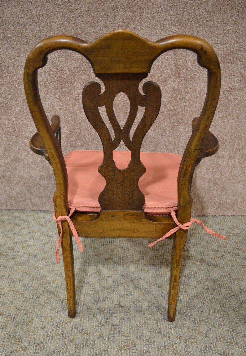 Vintage Set of 6 Walnut Queen Anne Chairs