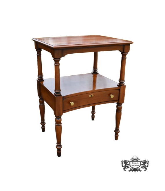 Vintage Statton CherryWood Americana Style Side Table w/Drawer
