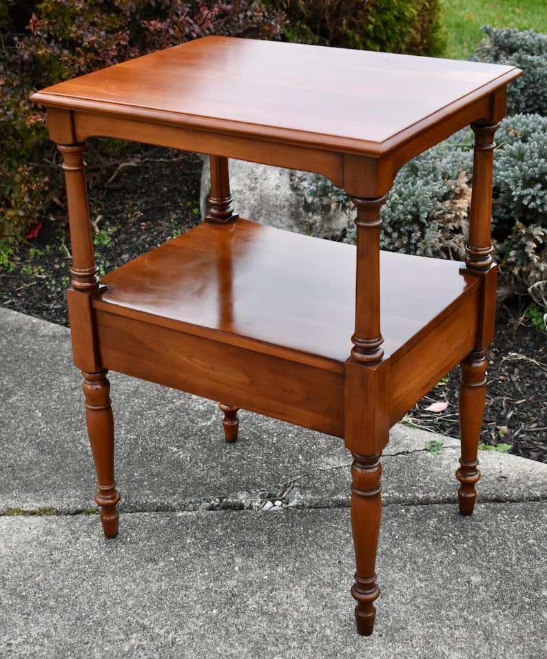 Vintage Statton CherryWood Americana Style Side Table w/Drawer bild 5