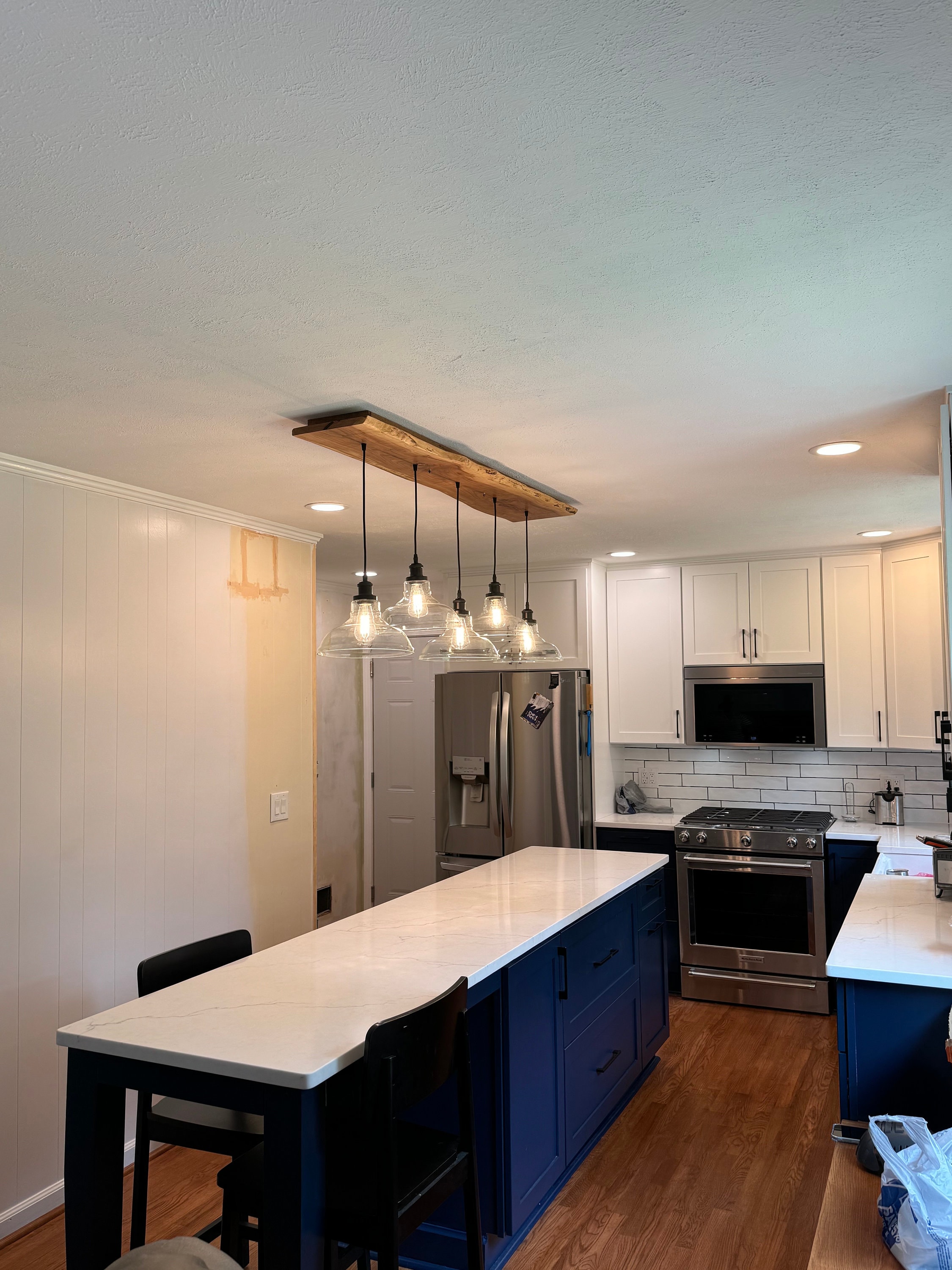 Lámpara de araña con pantalla de vidrio con borde vivo RED TAIL HAWK - Etsy  México