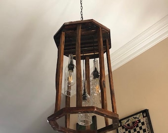 THE STATESMAN Rustic barn wood entryway chandelier light