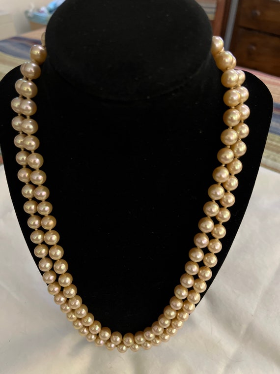 Two Row Faux Pearl Neck w Royal Clasp.