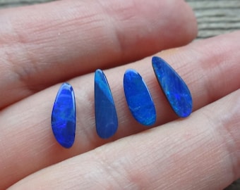 Cabujón de ópalo doblete australiano, pequeño cabujón de diseño, gemas azules para la fabricación de joyas.