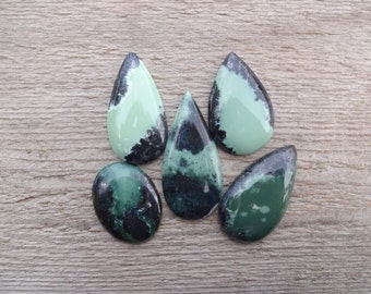 Hantigyrite Teisky Jade cabochon, Rarest stones cabochon, green gemstone cabochons