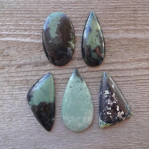 Hantigyrit Teisky Jade Cabochon, seltene russische Steine