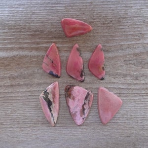 Rhodonite triangle cabochon, Natural pink Rhodonite, Pink gemstones, Genuine Rhodonite, Rhodonite for Jewelry making, Russian stones