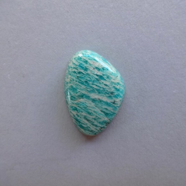 Cabochon triangle de l'Amazonite 26 x 19 mm - cabochon naturelles précieuses rayé vert fournitures