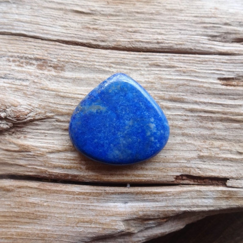 Lapis Lazuli cabochon 30x31mm