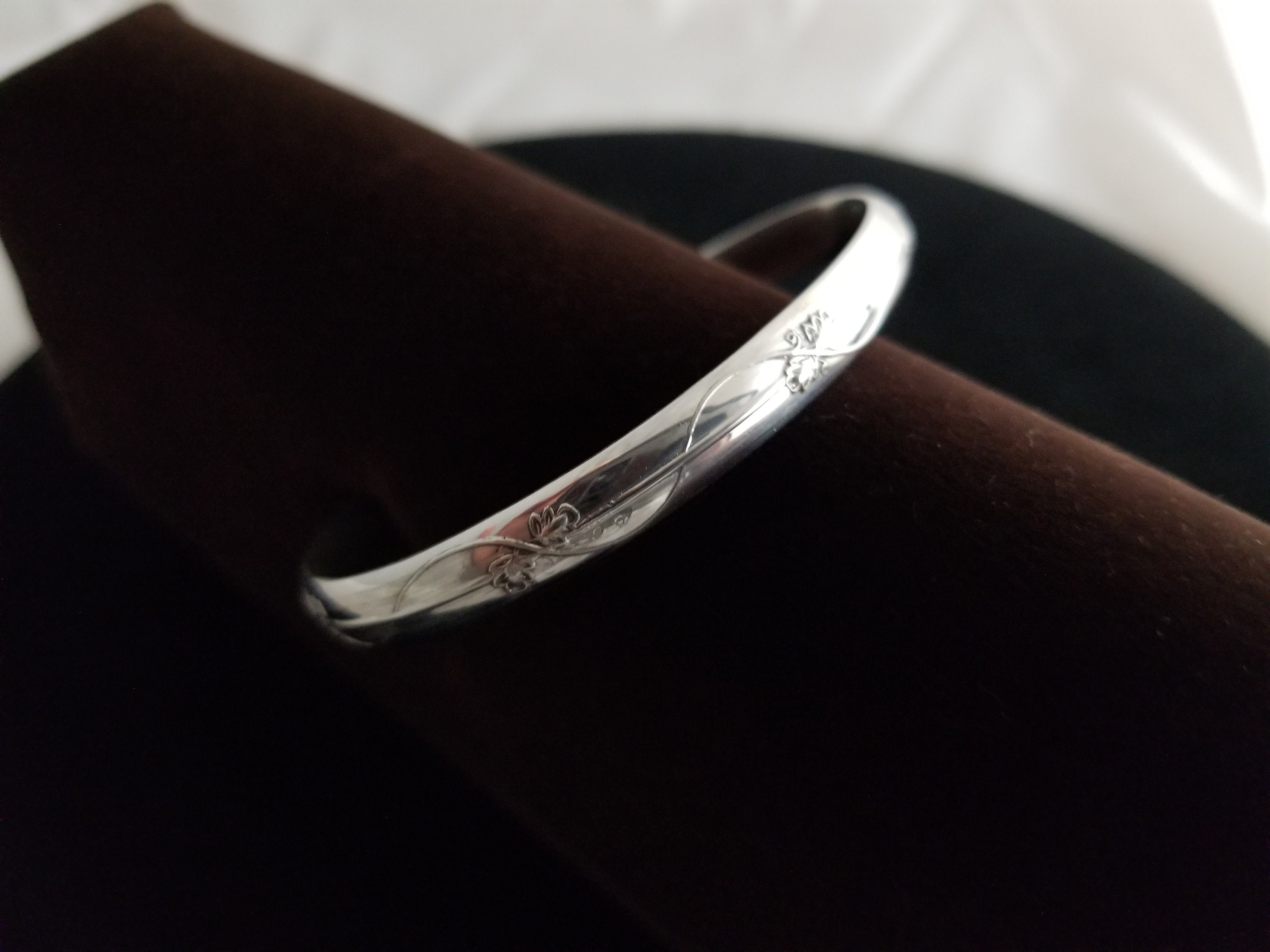 Navajo Indian Jewelry Silver Bangle
