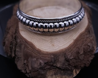 navajo silver bracelet // navajo jewelry // navajo // silver bracelet // navajo silver jewelry // Thomas charley // colton charley