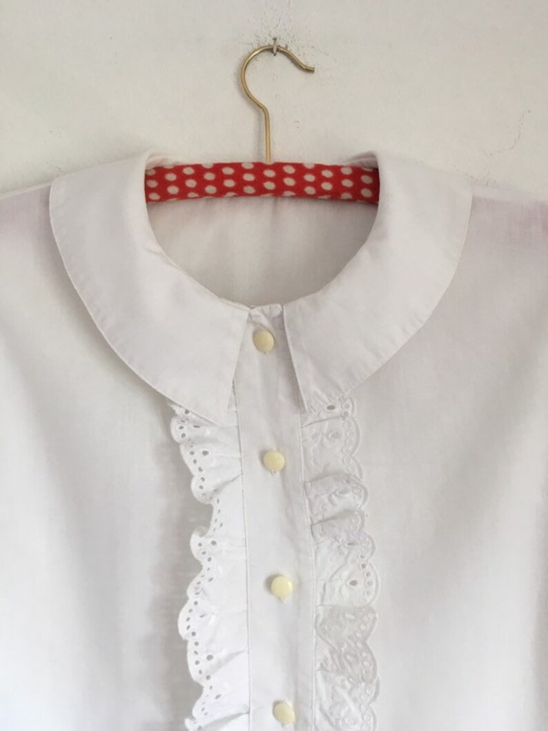 Vintage Women/'s Cotton Ruffle Button Up White Blouse