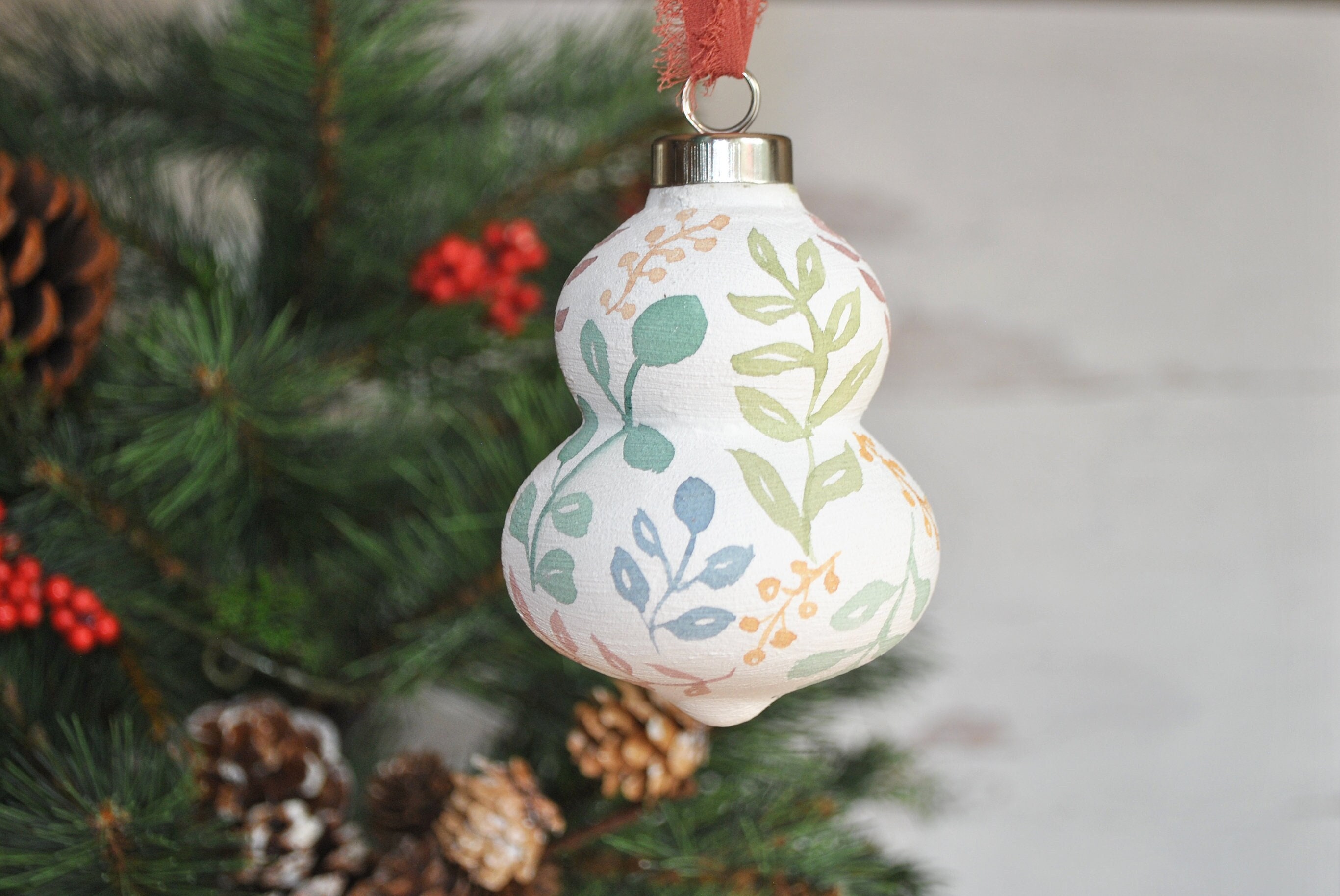Ceramic Christmas Ornament Party Set of 10 with Paint and Brushes - Wendy's  Ceramics - AAR Ceramics