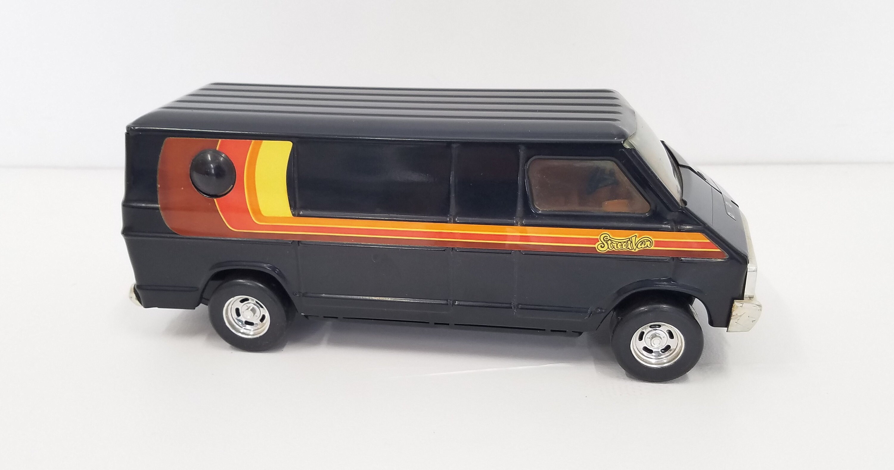 ブリキ玩具☆ヴィンテージ ERTL／アーテル☆ダッジ バンDODGE