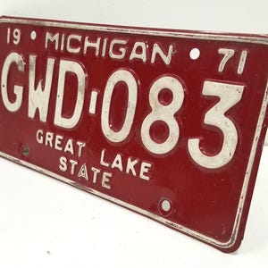 Vintage 1971 Michigan License Plate Great Lake State GWD-083