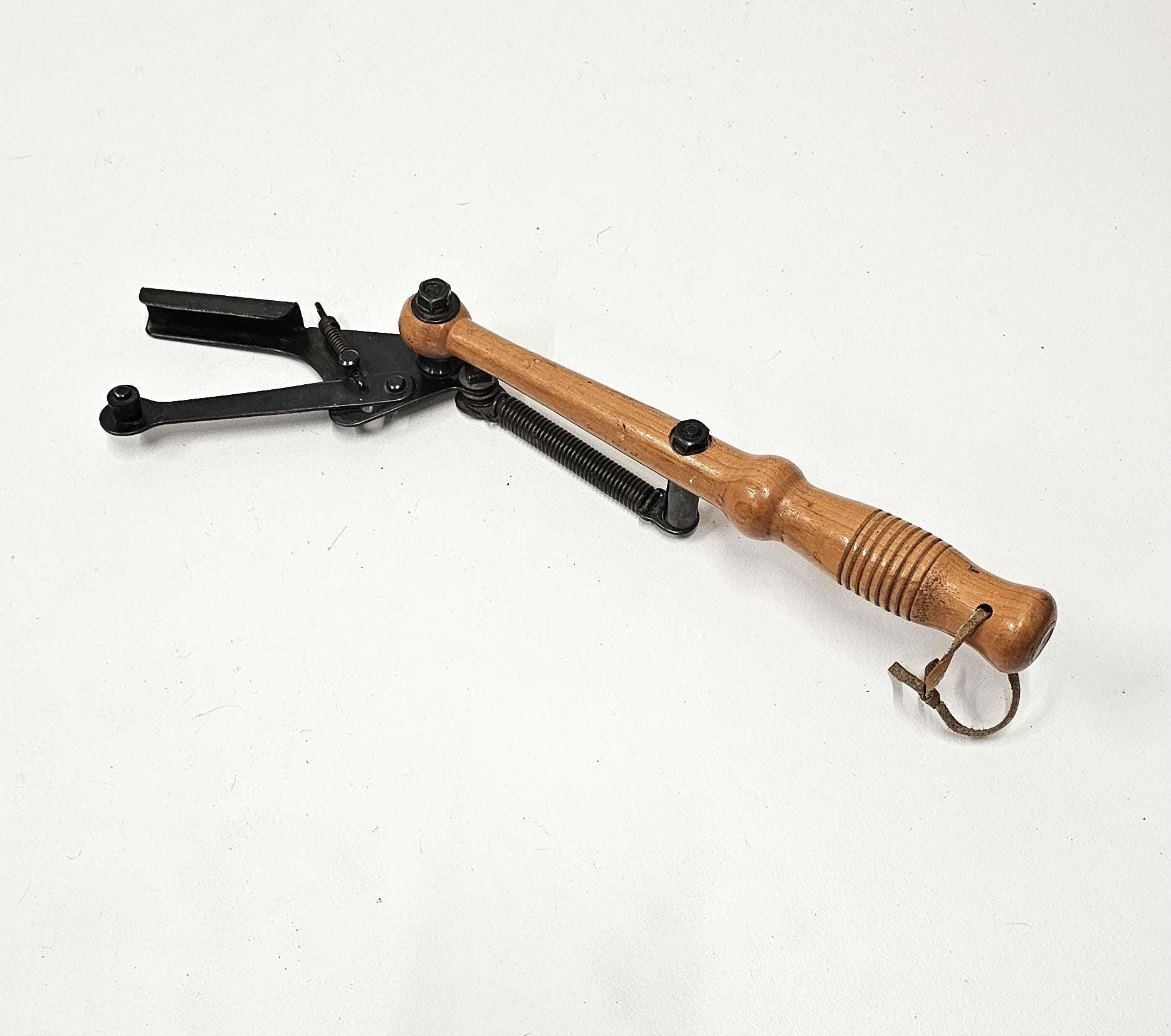 Vintage Clay Pigeon Thrower - Skeet Shooting Thrower - Made in Japan