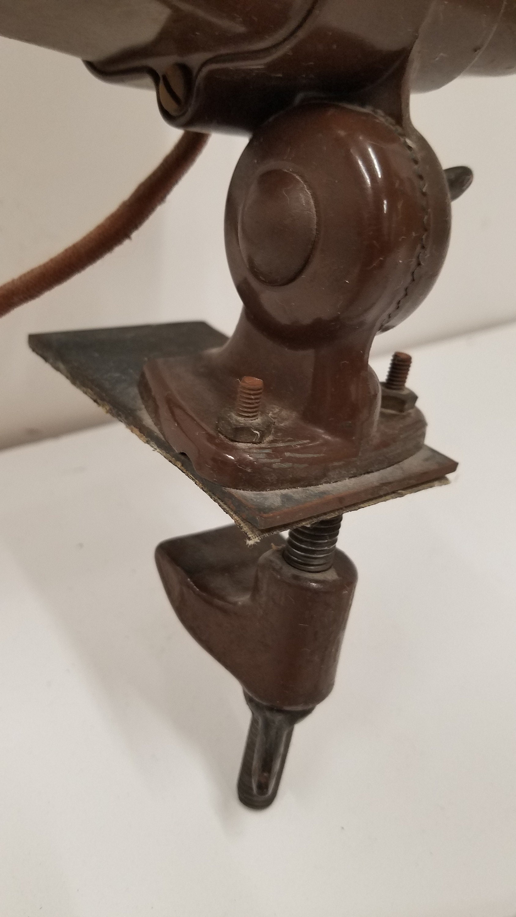 Vintage Mid-century Dazor Floating Desk Lamp: Architectural