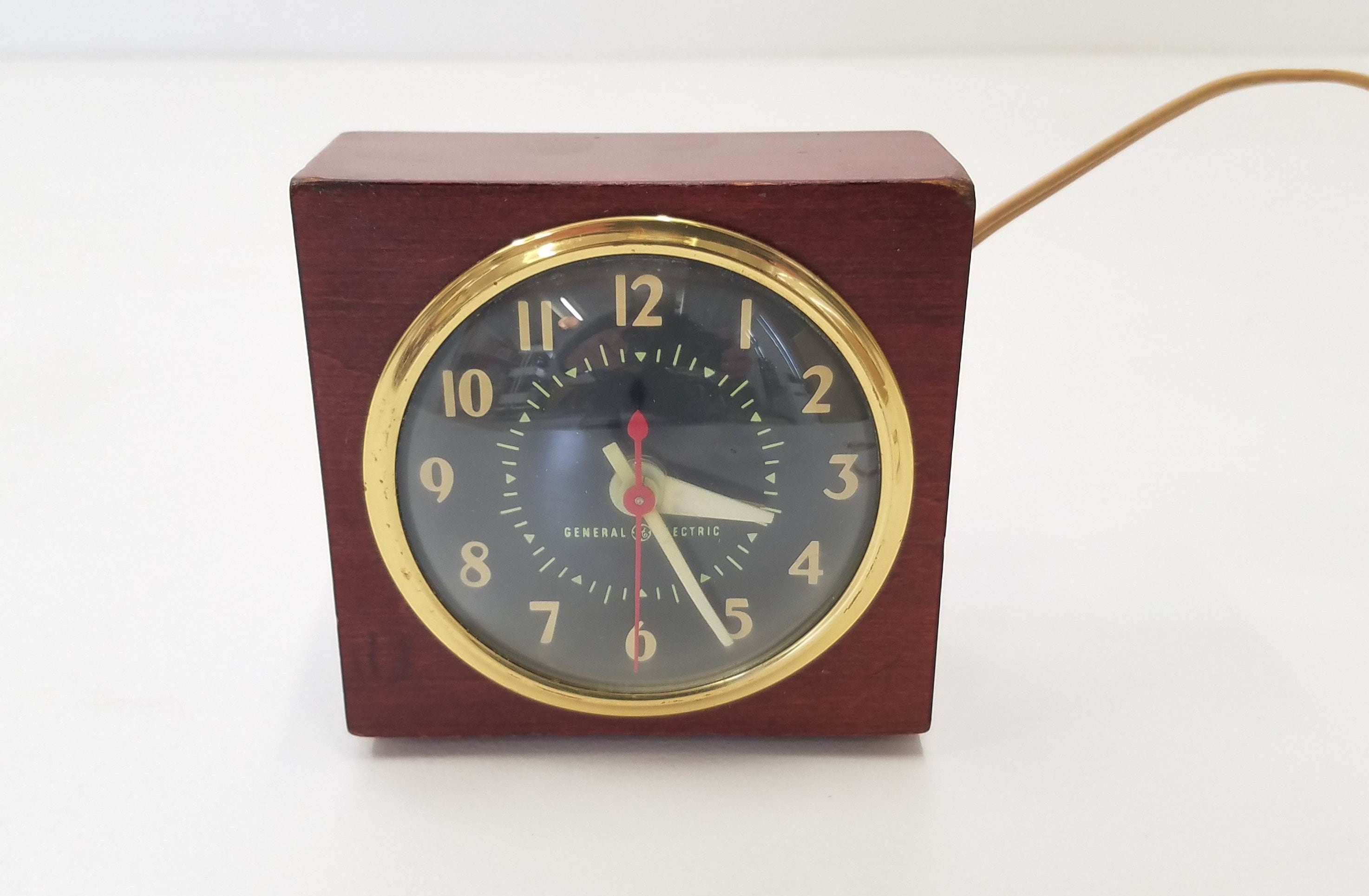Vintage Mid-century General Electric Alarm Clock Model 7H273