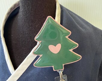 Porta badge Evergreen. Porta badge con albero sempreverde e cuore.