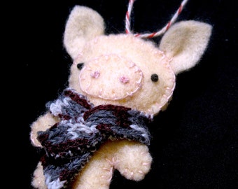 Handmade Felt Wool Christmas Ornament Little Pig Wearing Scarf 2.75" Tall