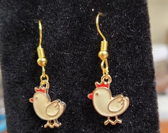 Chicken Charm Dangle Earrings: Nickel-Free
