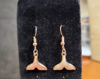 Enameled Whale Tail Earrings: Nickel-Free Jewelry