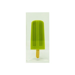 Pistache Green Floating Wood Ice Cream Ijsslolly in Clear Hars Art Sculpture - Pop Art Party Dessert Geïnspireerd Home Decor Standbeeld