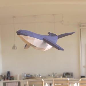 Scultura di carta a forma di megattera, kit fai da te pretagliato, statuina di animale marino fatta a mano, multicolore, decorazione per la casa a basso contenuto di poligoni.