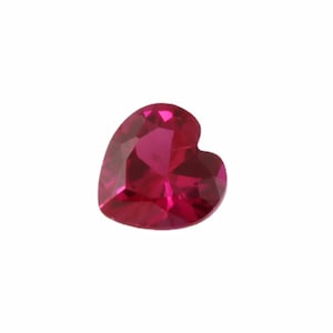 Labbtillverkad duvblodsrubin korundhjärta fasetterade lösa ädelstenar, juli födelsesten (3 x 3 mm - 15 x 15 mm)
